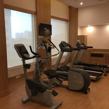 Lemon Tree Hotel, Sector 60, Gurugram Gurgaon Buitenkant foto