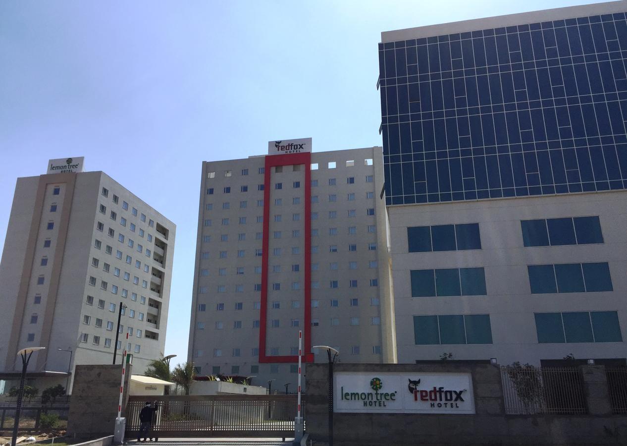 Lemon Tree Hotel, Sector 60, Gurugram Gurgaon Buitenkant foto