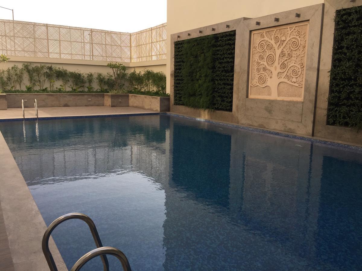 Lemon Tree Hotel, Sector 60, Gurugram Gurgaon Buitenkant foto